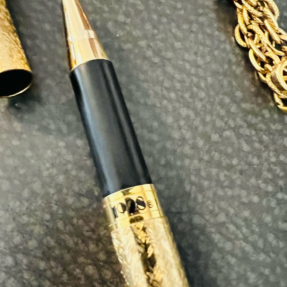 Gold Angel Pendant - 1928  Women’s Jewelry pen necklace